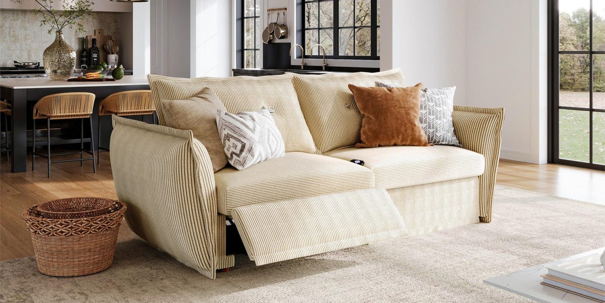 danakhughes's tweet photo. The 10 Best Reclining Sofas That Actually Look Chic https://t.co/KKOUBGJDI3 https://t.co/TloDW1ZCSC