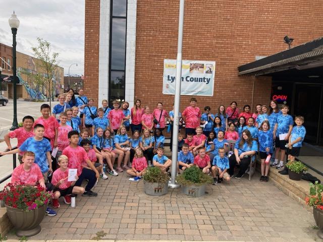 TMBElementary's tweet image. 6th graders at the Marshall Museum.