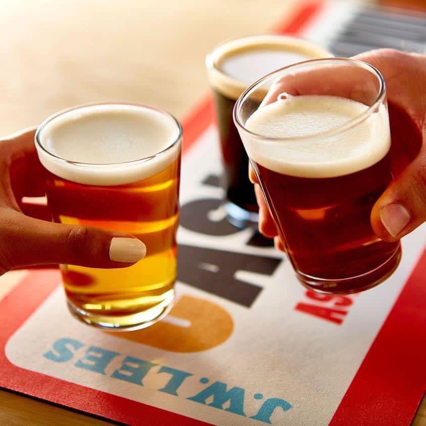 Royal_Georg3's tweet image. 🍺🌟 National Cask Ale Week🌟🍺 

JW Lees brewery are celebrating @caskaleweek2024

Head to The Royal George, order a pint of cask ale and let the flavour revolution begin.

Book with us here: royalgeorgesaddleworth.co.uk 💻

 #caskforflavour #caskaleweek2024