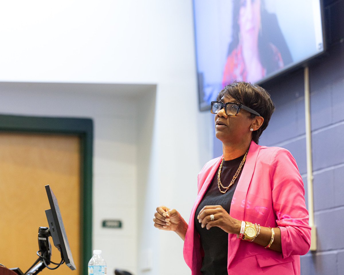 FAMU School of Journalism & Graphic Communication tweet media