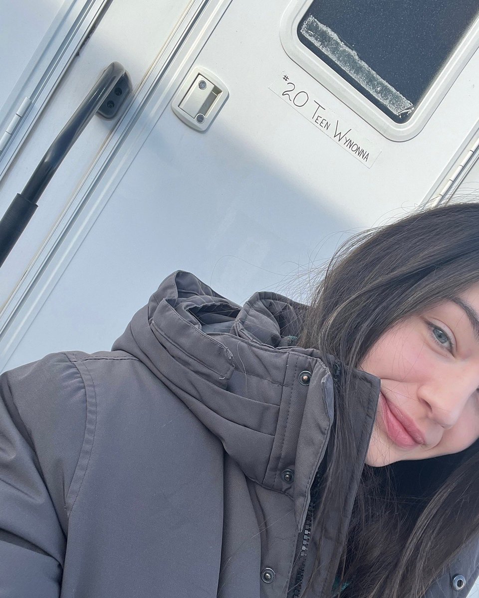 itsrebeccatodd's tweet photo. Bts on Wynonna Earp Vengeance where I had the honour to be Teen Wynonna. 🙏🏻Check out that last picture for inspo! https://t.co/x4TyQ625Hg
