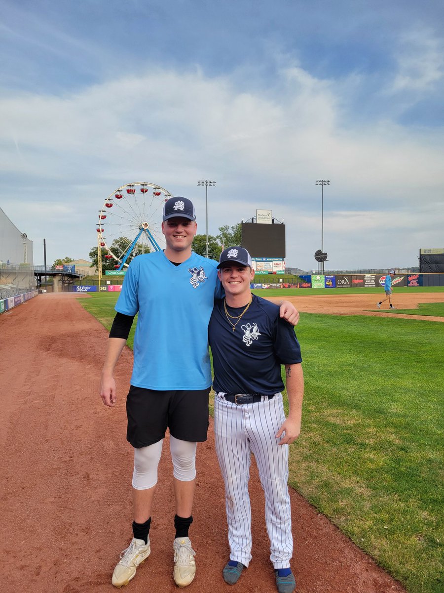 FINAL 
NAVY v COLUMBIA Intersquad 

NAVY - 3
COLUMBIA  - 2

 PITCHER of the GAME 
      ☆JOEY TUREK☆
  PLAYER of the GAME
☆QUINN FLANAGAN ☆