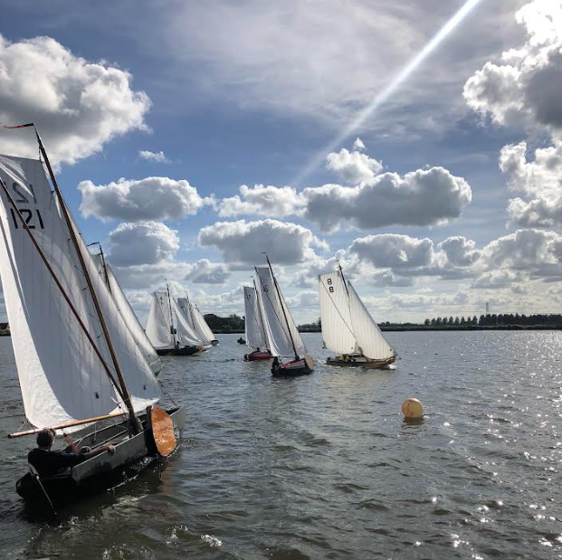 Zeilwedstrijden GWS-schouwen op de Tearnzer Wielen 
Liefhebber van de zeilsport? Kom dan op... goutum.info/2024/09/18/zei…