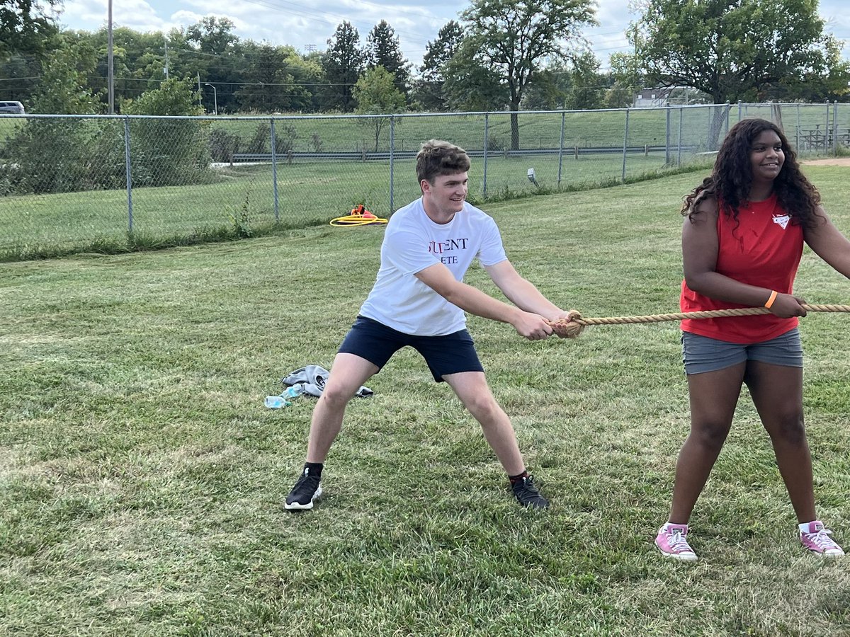 Members of our #EmporiaSALT team helped with ESU Field Day this afternoon and had a great time leading groups and participating! Great job by our student leaders!! <a href="/ESU_HPER/">HPER</a>