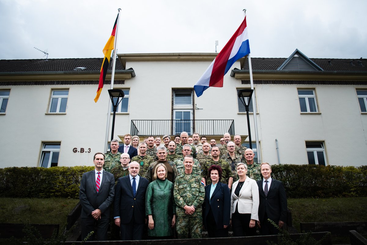 1 German-Netherlands Corps (@1genlcorps) on Twitter photo #AVTR24 We welcomed numerous visitors interested in our work, especially on Distinguished Visitors Day. Lt. Gen. Jan Swillens, other military leaders, and key civilian guests gained insights into 1GNC's multinational efforts. Their positive feedback was inspiring!#NATO
<a href="/landmacht/">Koninklijke Landmacht</a> #AVTR24 We welcomed numerous visitors interested in our work, especially on Distinguished Visitors Day. Lt. Gen. Jan Swillens, other military leaders, and key civilian guests gained insights into 1GNC's multinational efforts. Their positive feedback was inspiring!#NATO
<a href="/landmacht/">Koninklijke Landmacht</a>