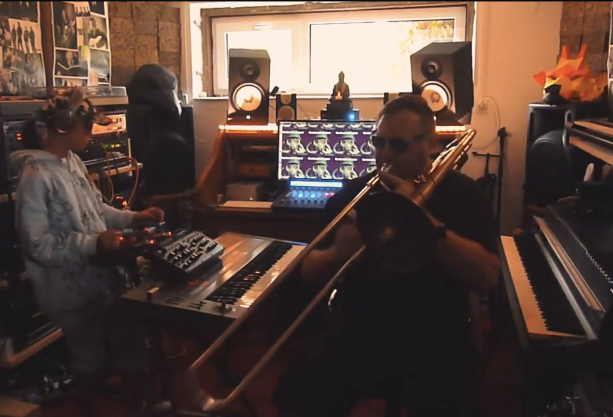 As promised,  new live video ! 
Check it out and suscribe 🫵 

youtu.be/PM8iVNloLWI?si…