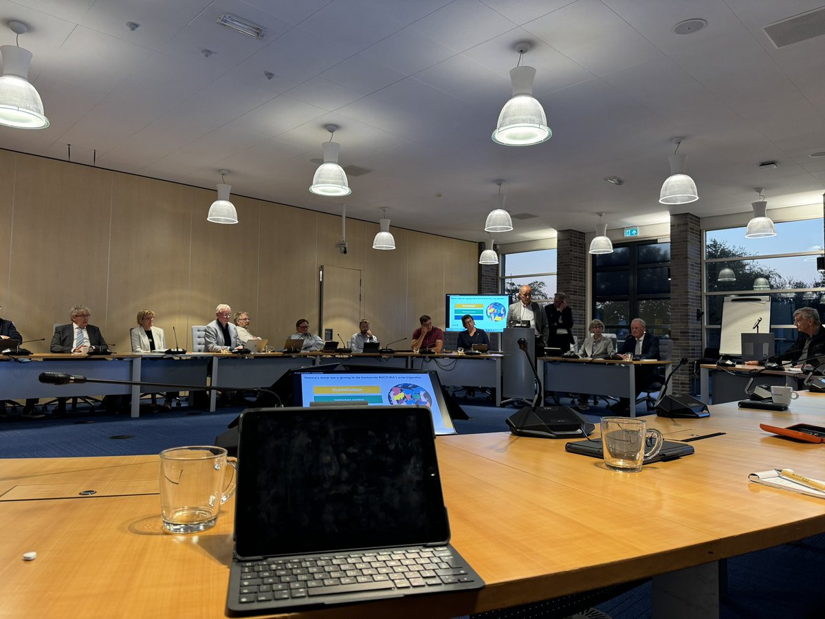 HEILOO2000's tweet image. Buch informatie avond en VAWOZ !