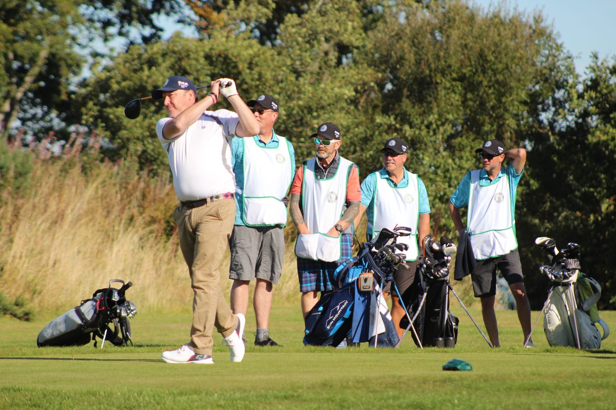 CaddieSchoolVet's tweet photo. The @CaddieSchoolVet was delighted to host @duncanbagshaw1 and his team of golfers, Golf Recovery Group, at the magnificent @dukesgolf A great day had by both caddies and golfers! #MentalHealthMatters #veteransgolf https://t.co/fR4rSW0FSO