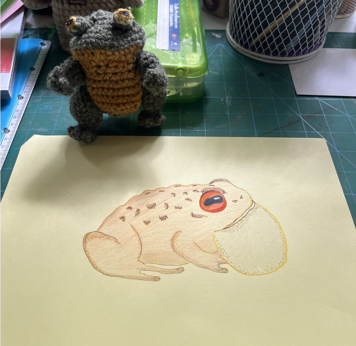 Do you want to learn to draw but worry you're too old to start?
Here are 3 short tips to build your confidence and help encourage you to learn something new!
tinyurl.com/498vsn7v

“The worst troll is the one that lives in our head”
- Austin Kleon, author of Show Your Work