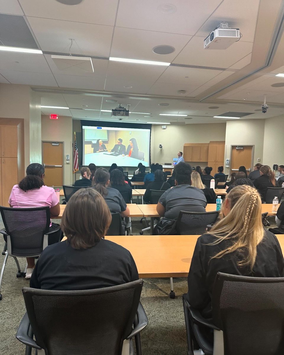 BSC Seniors working with UC Health West Chester Hospital for clinical orientation. A select group was also able to attend our first lunch and learn about professionalism and interviewing! Thankful for partners who help students discover #passion, #purpose, and #Impact! #uchealth