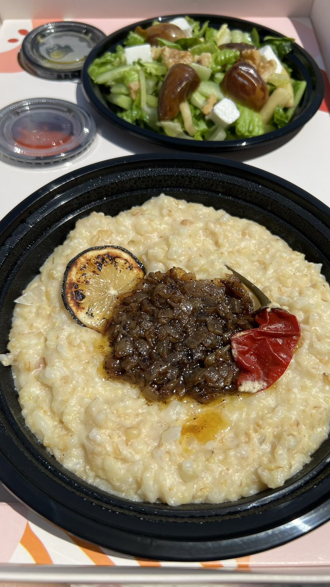 KsaMellow's tweet image. الله لا يحير مسلم ❤️ 
منيو اسبوع واحد في ميلو بدون حيرة وانتظار 
يوصلك يومياً لمكانك 🍱🚛

#وين_وصلت_طيارتنا #عروض_اليوم_الوطني_94 #ميلو #اقتراحات_مطاعم #مطاعم #شركات #موظفين