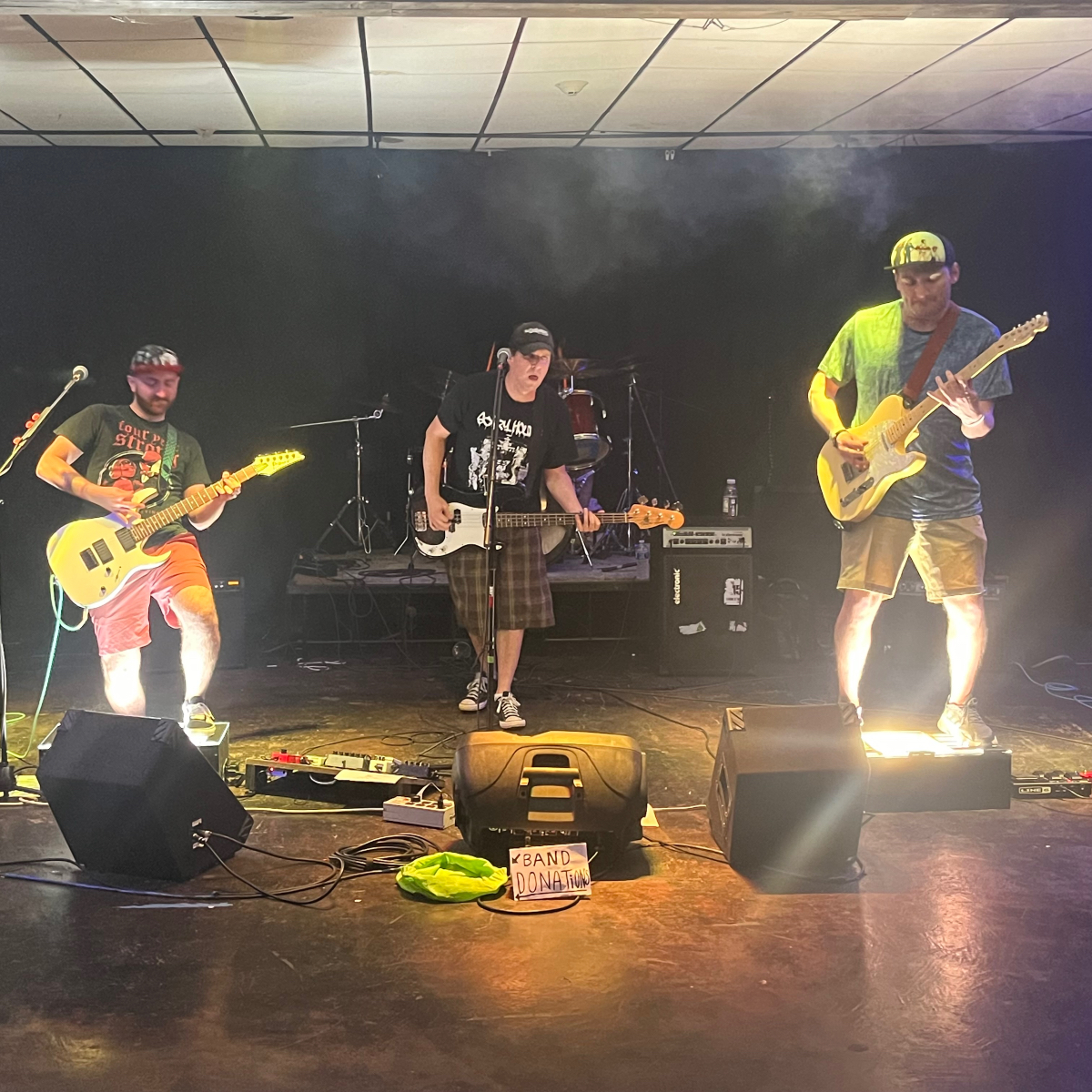 TIOLI_Band's tweet image. BIG THANKS to everyone who came out to see us on Cinemartyr’s “Delete Yourself” tour! 

Can’t wait to bring that same fire to The Delancey in NYC this November. Check our bio for tickets! 🎟️

#LiveInNJ #SupportLocalBands  #JerseyPunk