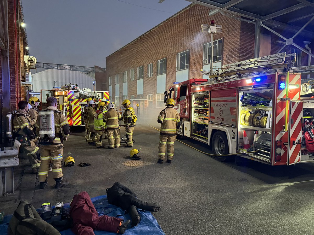 LeeDB_'s tweet image. Great to observe @shropsfire @SFRS_GST exercise last night in Bridgnorth 
Simulated 🔥 persons reported.Good opportunity for 1 of our development officers #coaching #incidentcommand