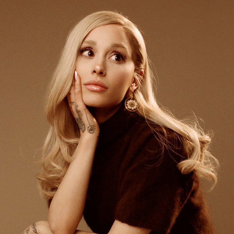 Ariana Grande Charts tweet media