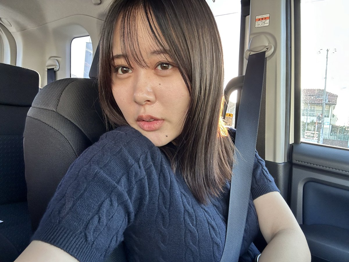 みんな私の脇が大好物って
いうけど…………

この　
「ザ•普通の女の子」
って感じの私でも可愛いって
言ってくれる人ってどれくらいいるんだろ？？💦💦💦

コメント欄でコメントちょうだい🥺🥺🥺