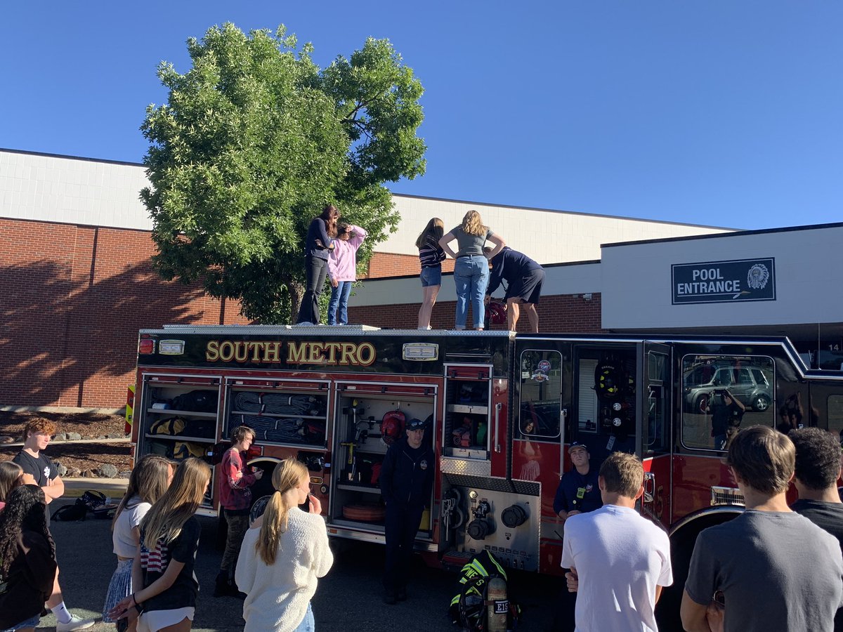 AHS SROs tweet media
