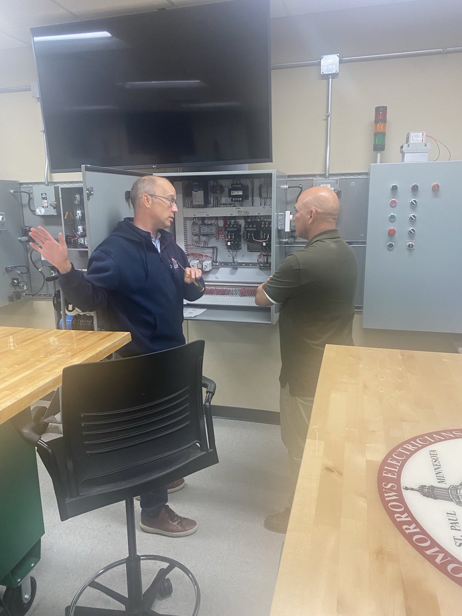 <a href="/IBEW_110/">IBEW 110</a> was pleased to welcome Andover City Council candidate Scott Schue.  Many trades have endorsed Scott for his support of our members and their jobs.  He’ll be a great addition to the council!