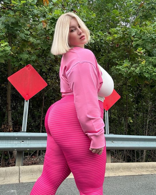 Watch Lauren💕🧚🏼‍♀️'s leaked NSFW photo on TwXstars