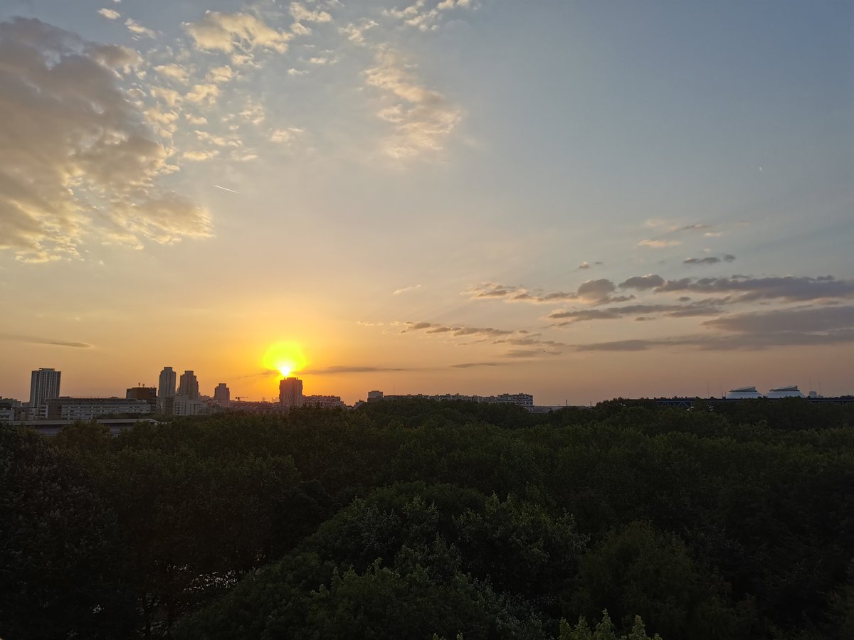 Chatriot tweet media