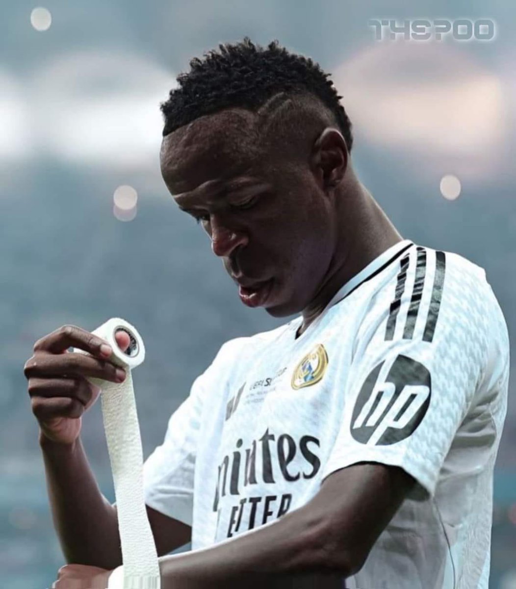 ¡BALÓN DE ORO MÁS MERECIDO!

 ✓ No fuma
 ✓ No bebe 
✓ No tiene mujer 
☑️ No fue goleador en Liga
 ☑️ No fue goleador en Champions 
☑️ No fue goleador en Copa América 
☑️ No fue Bota de Oro 
☑️ No fue MVP de la Liga 
☑️ No fue MVP de la Copa América 
☑️ No fue líder en