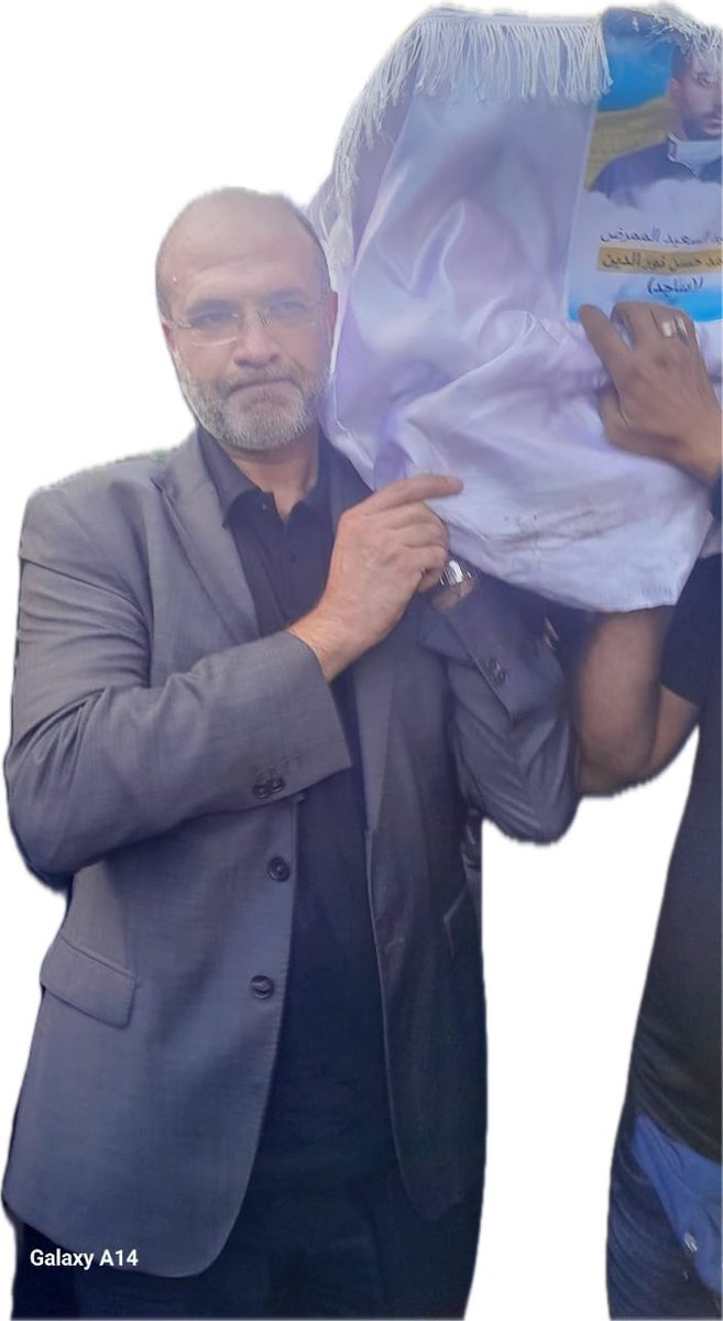 محمد نور الدين، ممرض مدني مقدام
شعّ نوره متطوّعاً مع فرق وزارة الصحة العامة في مواجهة وباء كورونا، وبالأمس وأثناء استجابته لرسالة طبية سال دمه الزاهي ليكون شاهداً على ارتكابات العدو وغدره 
واليوم نرفع نعشه الأبيض صارخاً في ضمير المؤسسات الصحية والحقوقية العالمية علّه يُسمع الصدى