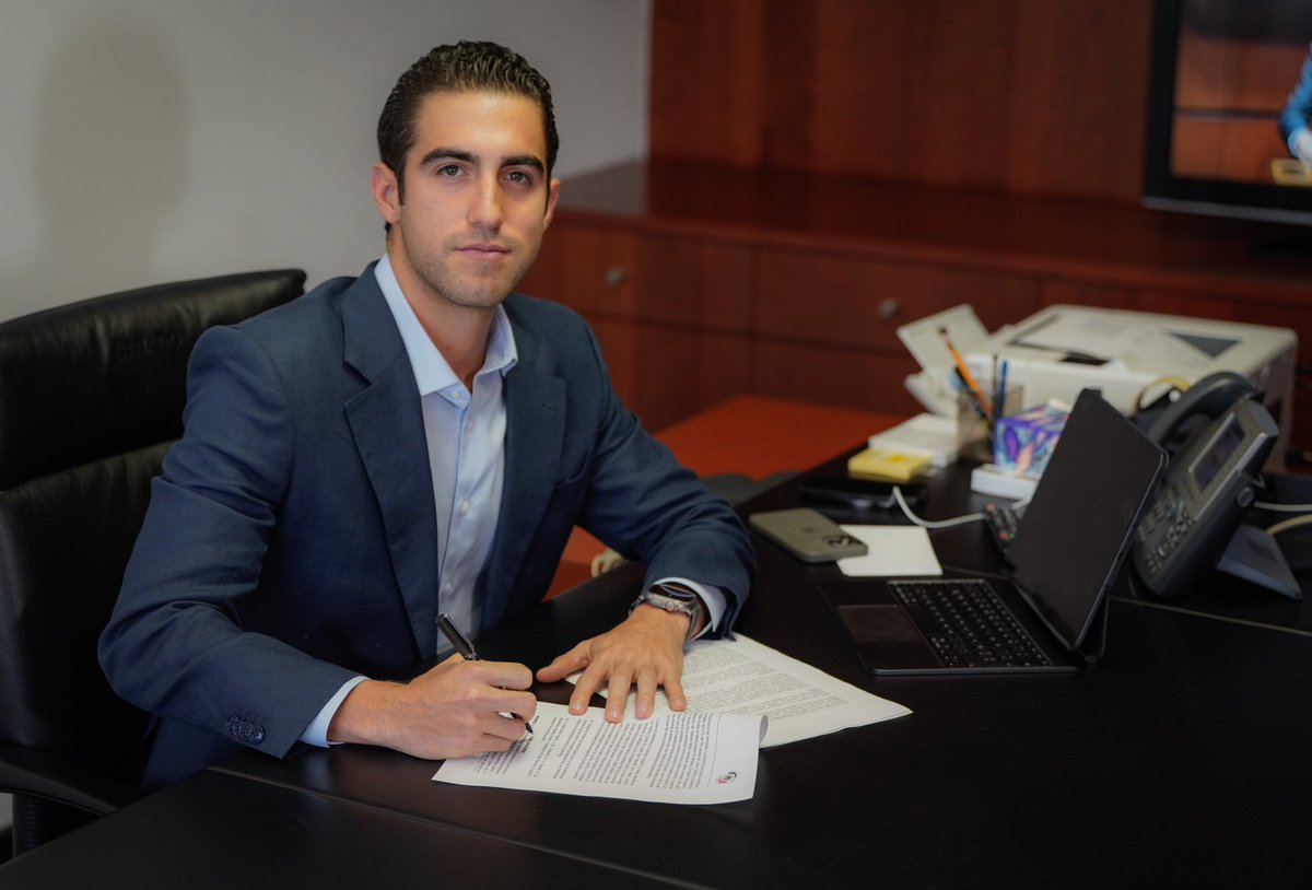 #ProyectoPresentado ✅ Hoy propuse un Punto de Acuerdo que busca fortalecer la protección de playas, rumbo a un futuro más sostenible. 

Este proyecto busca crear dos programas muy importantes:

1️⃣ El Programa Integral de Recuperación y Protección Costera, con acciones de