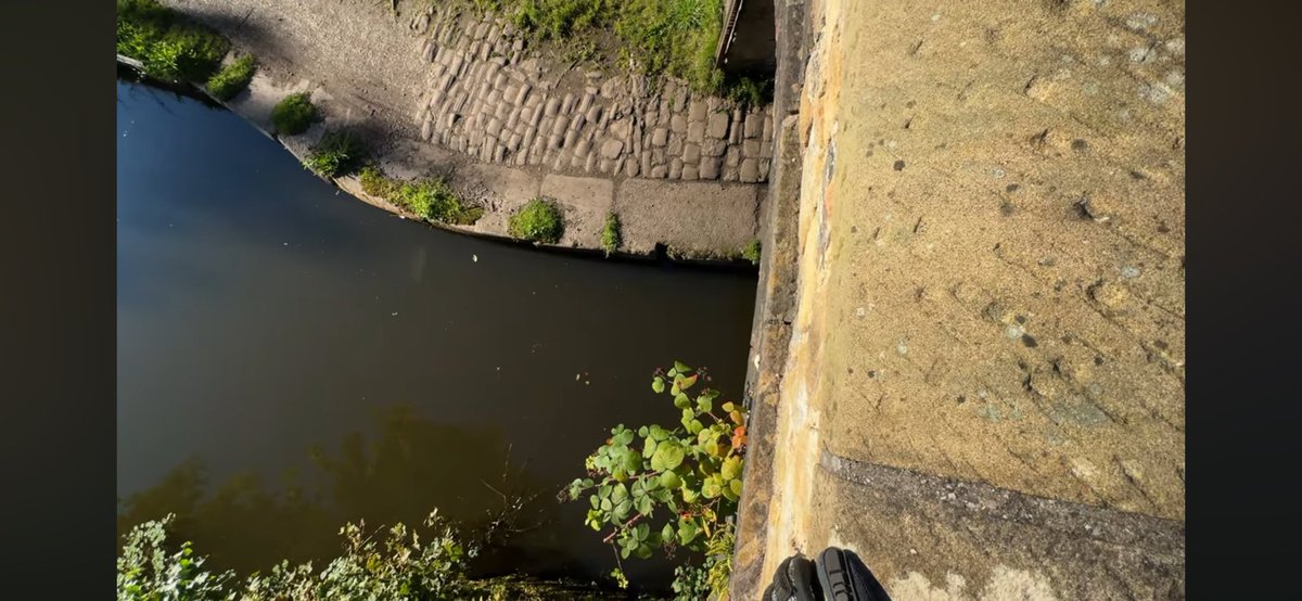 xAshlaay's tweet photo. @Syndicate 
How about going magnet fishing in there? - Just an idea if it’s possible!😁 https://t.co/WyT1mr2UIf