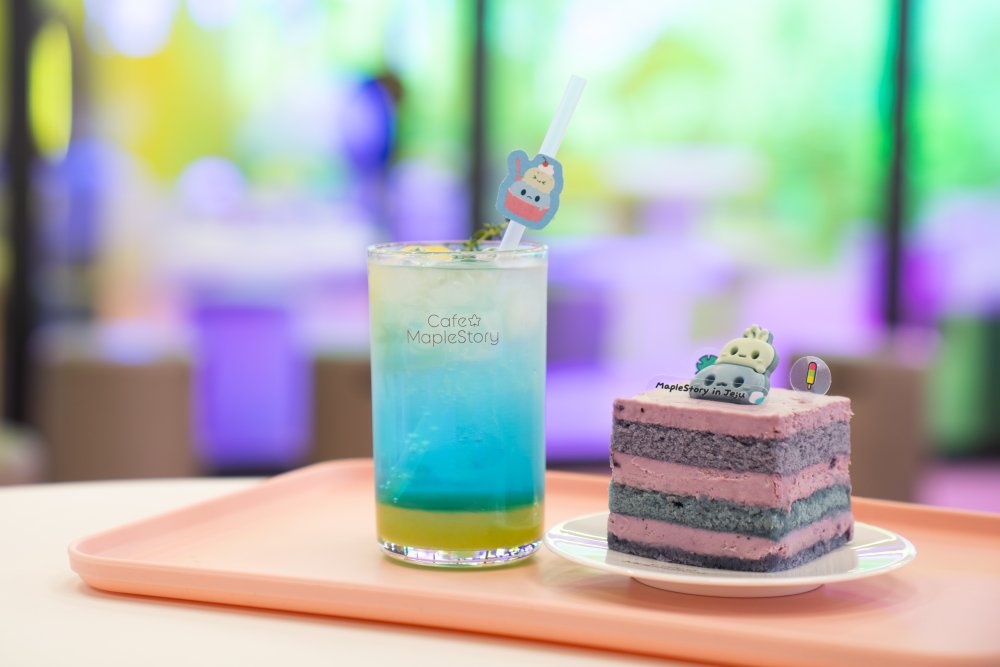 Cafe MapleStory at the Nexon Museum in Korea!! (yes this is real)