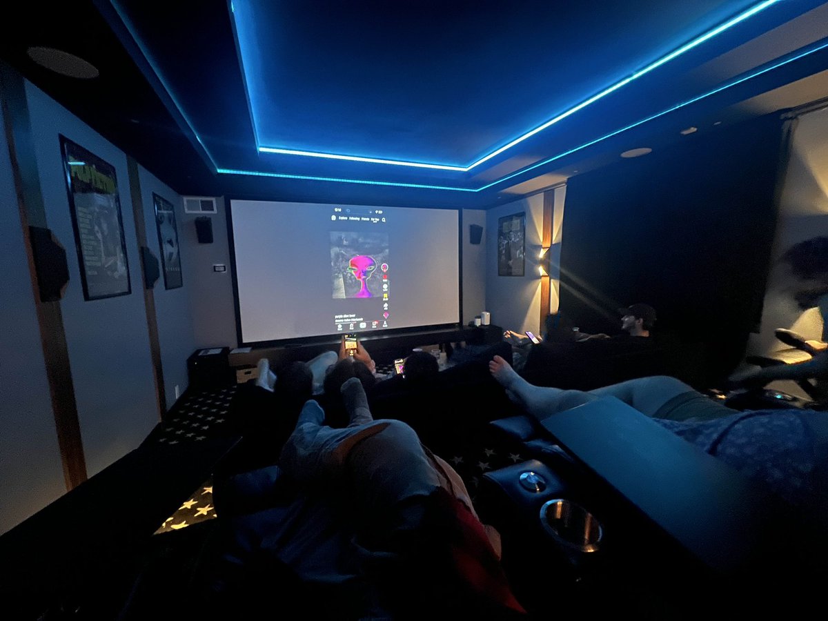 Fuck being trusted w aux. I’m trusted with the movie theater screen raw scrolling thru my FYP. We are not the same