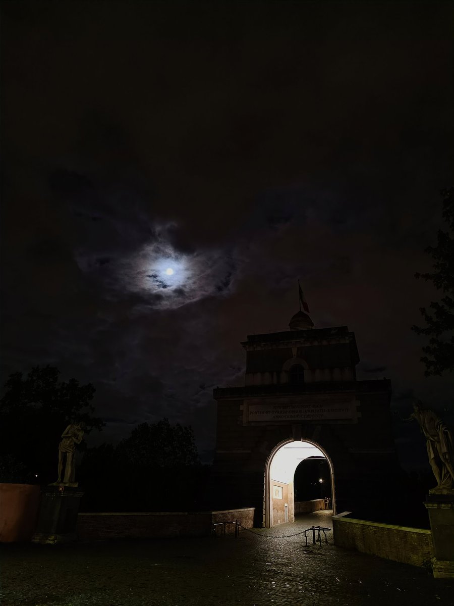 🌖