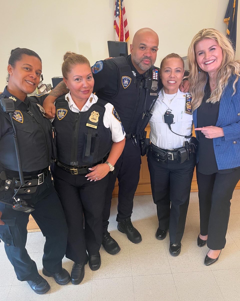 Unprecedented Access to Family Court.  During Hispanic Heritage Month, meet the first Latina commanding officer for NYC family court in Queens county Major Erica Prosper. She’s from the Bronx and is a positive force. 

Watch at 4:40, 5:45, and 6:45!  @pix11news