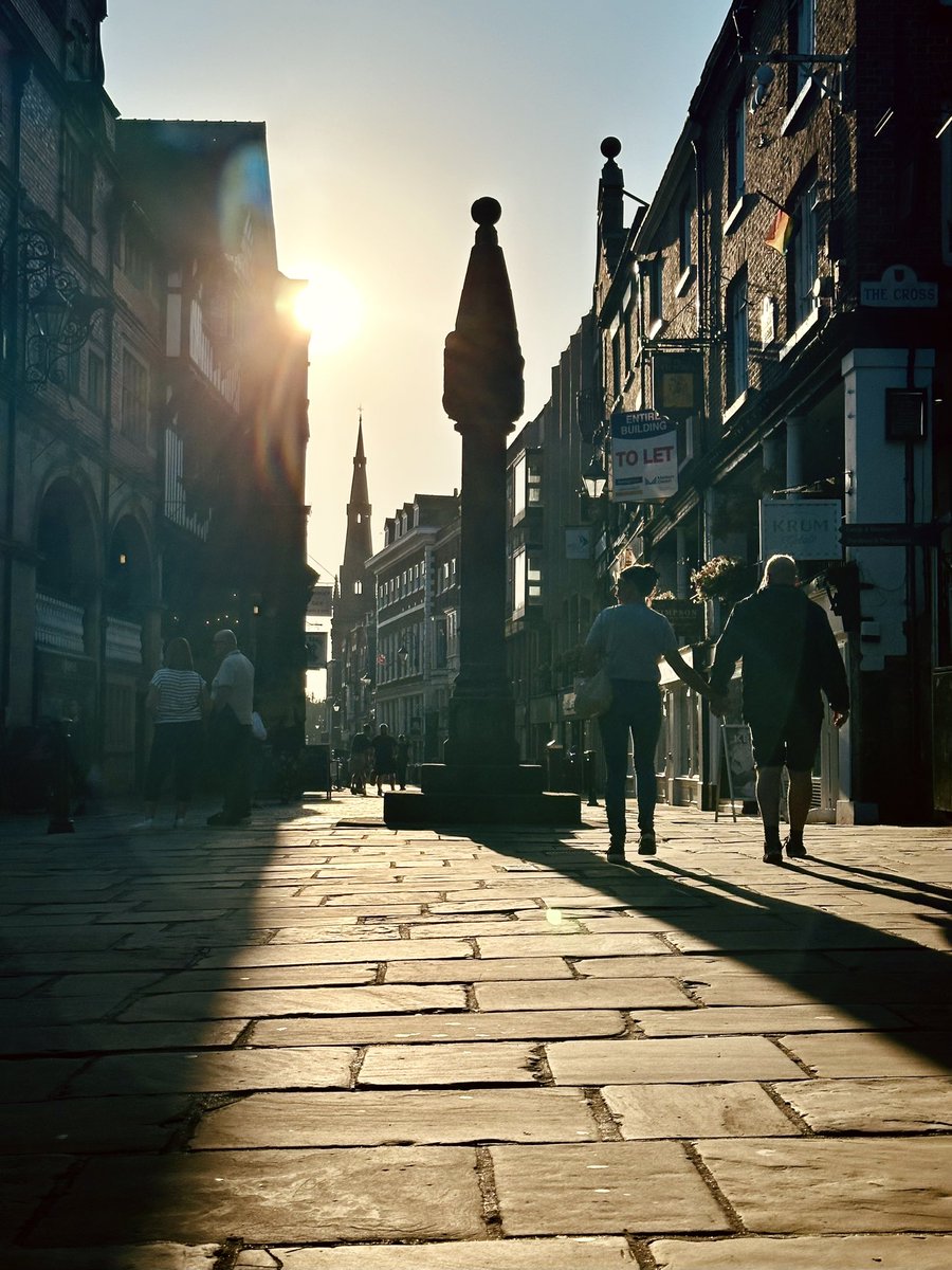 Robin Hawkes tweet media