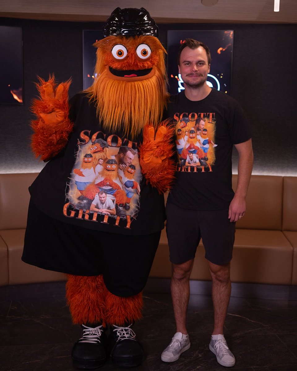 Laughts21's tweet image. OOTD. bit.ly/4e9UTXO
@FlyersCharities | @NHLFlyers | @PSPCA