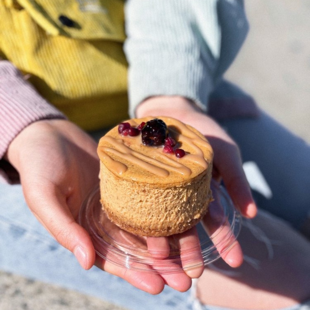 Embrace the flavors of fall with our Sweet Potato Cheesecake. Perfect for any autumn celebration. Order now from our Oakland store! 🍠🍰

Start your order: crumbleandwhisk.com

#CrumbleandWhisk #Oakland #BayArea #Restaurant #Bakery #Patisserie #Breakfast #Cheesecake #Desse...