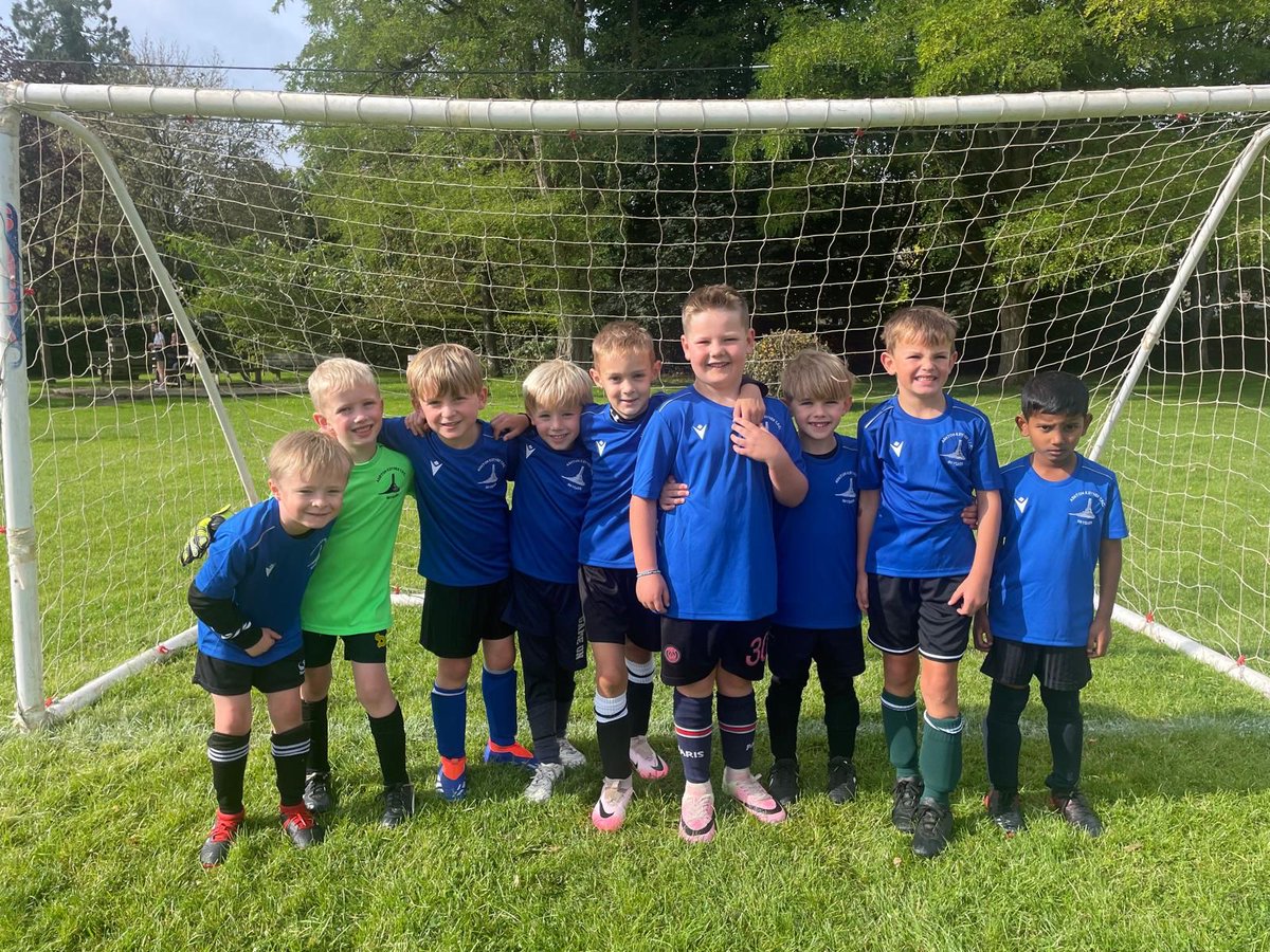Ashton Keynes Youth Football Club (@akyouthfc) on Twitter photo Our under 7’s had their first ever game at the weekend and what better way to mark such an epic occasion than to have a wonderful team picture in the goal. Well done guys! Our under 7’s had their first ever game at the weekend and what better way to mark such an epic occasion than to have a wonderful team picture in the goal. Well done guys!