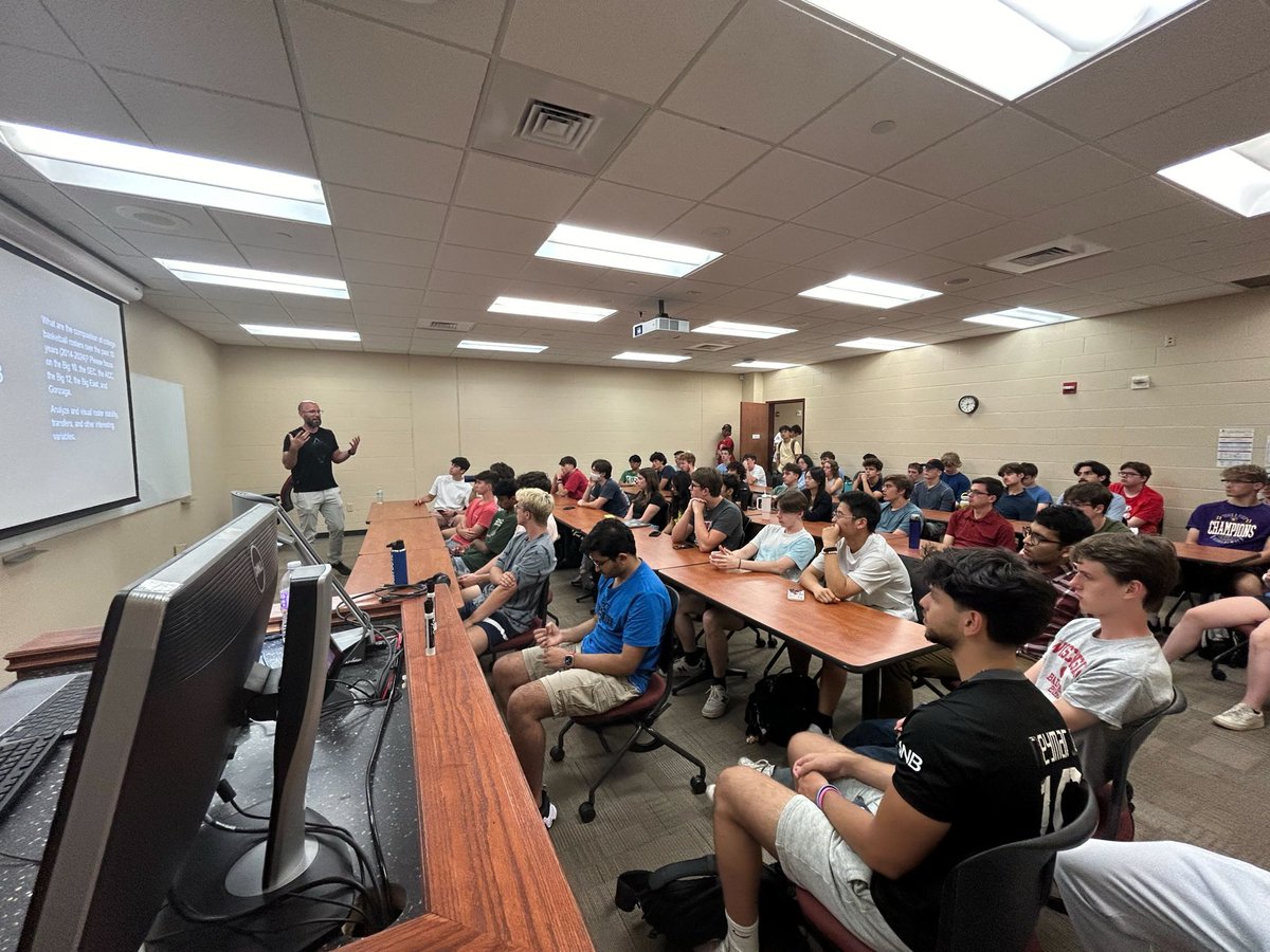 Wisco_SAC's tweet photo. Thank you to everyone who attended our Sports Analytics Club Kickoff! We hope you enjoyed listening to our plans for the upcoming semester🏆📊

Thank you @UWBIOS for sharing details about their sports analytics competition coming up this semester! 

#SportsAnalytics #UWMadison https://t.co/NgYntkMMmd