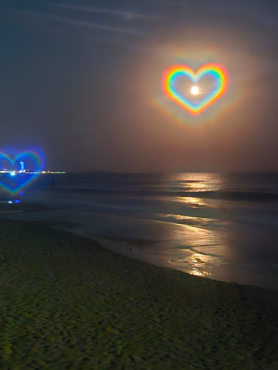 Bournemouth beach and a super moon through the Moon Music glasses from the <a href="/CrokePark/">Croke Park</a> <a href="/coldplay/">Coldplay</a> gig