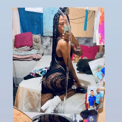 SheilaValeri21's tweet photo. #NuevaFotoDePerfil https://t.co/QhCuuT8koU