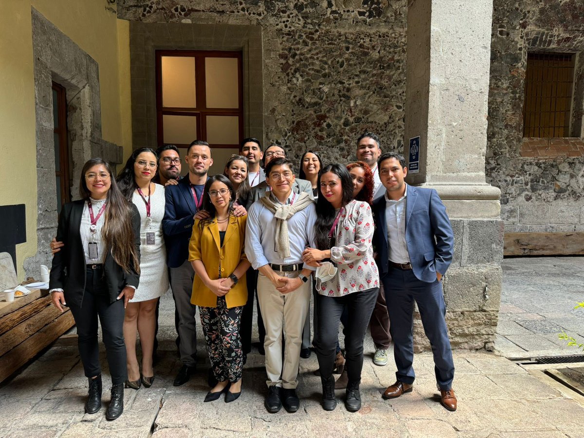 GeorgeChale_'s tweet photo. Un honor estar en la presentación del número especial de la Revista Salud Pública de México del @INSPMx “La Transformación del Sistema Público de Salud en México” 

El Servicio Nacional de Salud Pública en la Ciudad de México, estuvo presente 👏🏻

#SNSP #SNSPCDMX https://t.co/Ixt1Hd6tCH