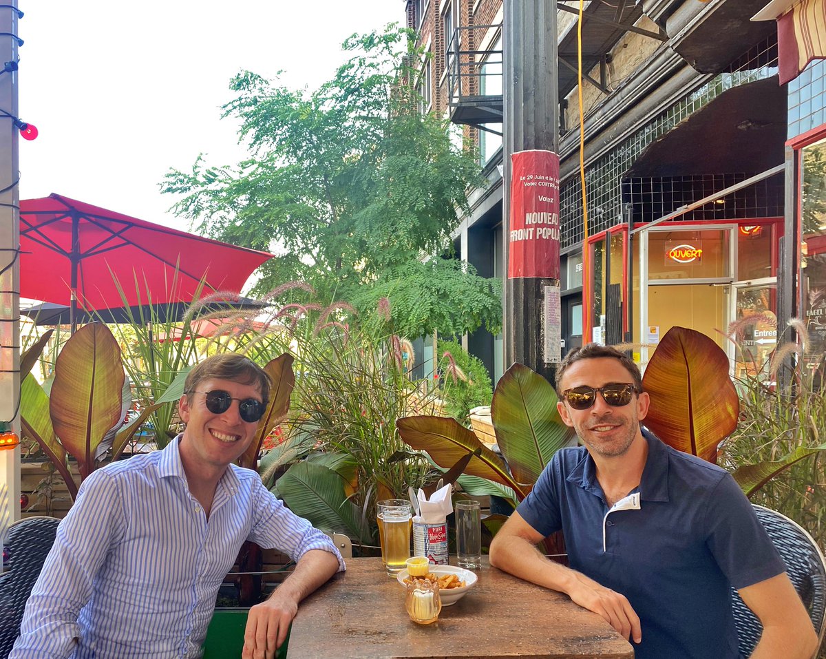 Deux fiers Franco-Américains qui vivent en français tout en promouvant cette belle langue ⚜️ dans 2 pays avec des réalités différentes.
Ce fut un plaisir de rencontrer le Louisianais &amp; co-fondateur de la <a href="/nousfoundation/">Nous</a> <a href="/ScottTilton/">Scott Tilton</a> dans notre métropole francophone de Montréal!