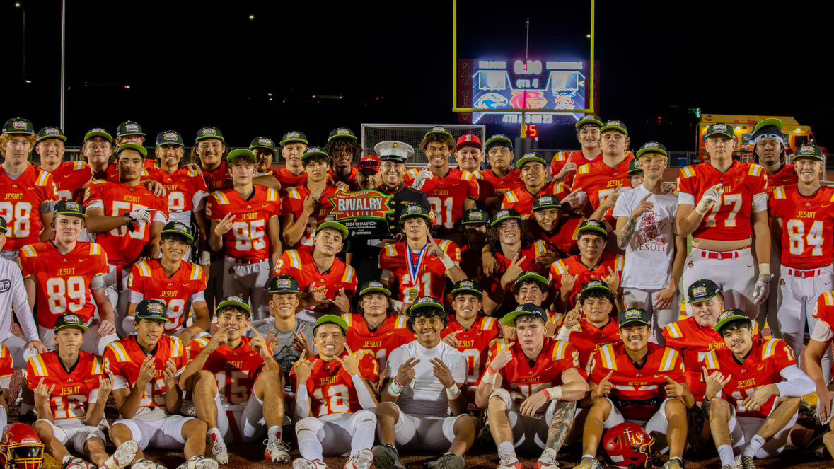 Marauders do it best! 🏈 HOLY BOWL LIII 7-0
#JesuitHighSchool #JesuitFootball #HolyBowl