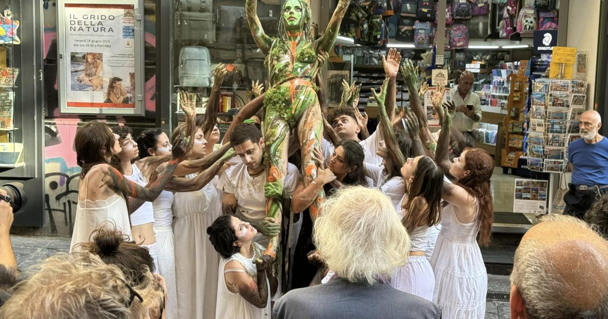 Libri, musica e incontri a Port’Alba: le prossime iniziative nella storica zona dlvr.it/TDPgPl