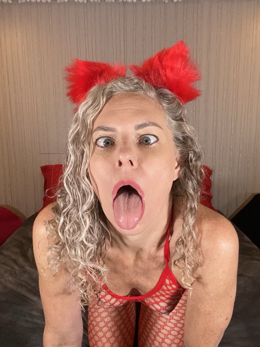 Foxy lady! Thinking about Halloween already. What do y&rsquo;all think? 😈🦊 #milf #swinger #tits #pussy #anal<a href="/tag/cosplay"class="tags"><span>#cosplay</span></a><a href="/tag/pussy"class="tags"><span>#pussy</span></a><a href="/tag/tongue"class="tags"><span>#tongue</span></a><a href="/tag/kink"class="tags"><span>#kink</span></a><a href="/tag/milf"class="tags"><span>#milf</span></a><a href="/tag/anal"class="tags"><span>#anal</span></a><a href="/tag/tits"class="tags"><span>#tits</span></a>