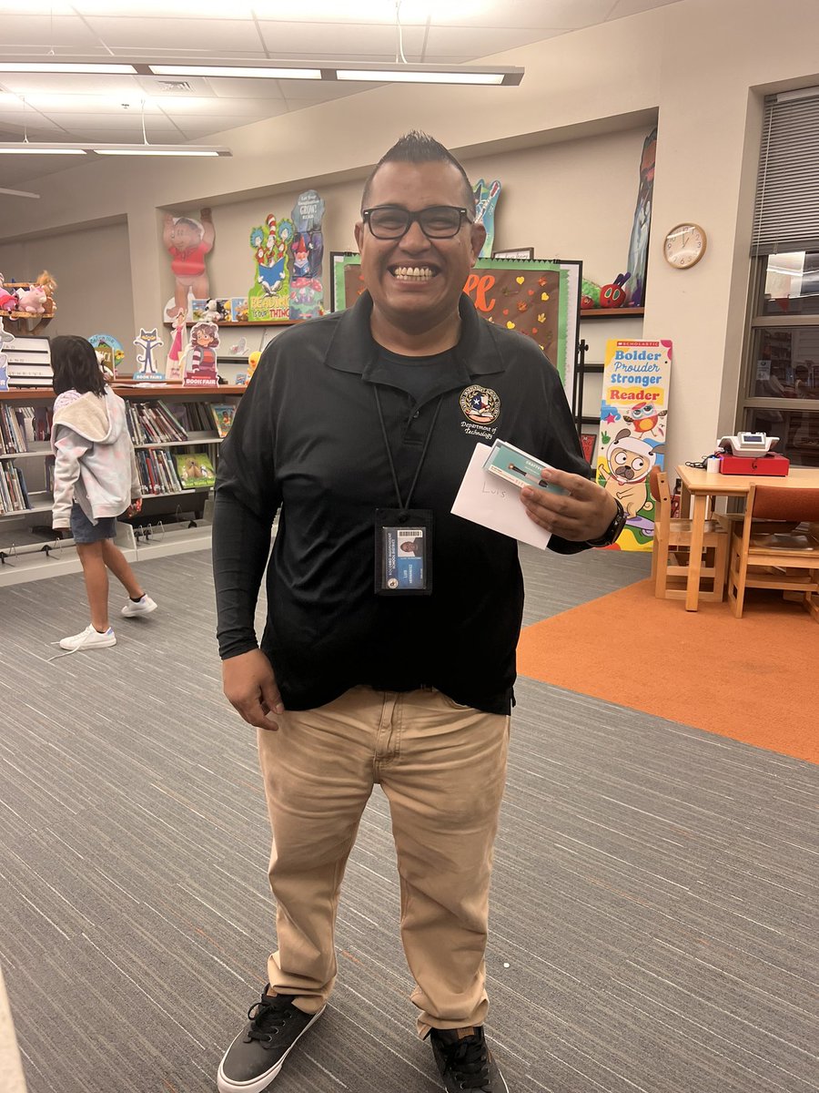 LFeldman_PHES's tweet image. We are always so grateful to see our IT Luis! We can’t thank him enough!!!  #TechRescue @PurpleHeart_ES