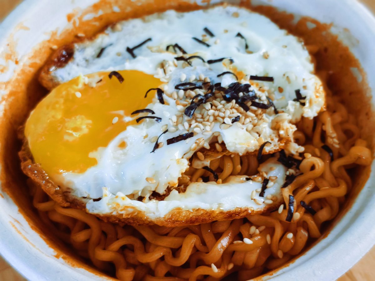 美美的溏心蛋+火鸡面