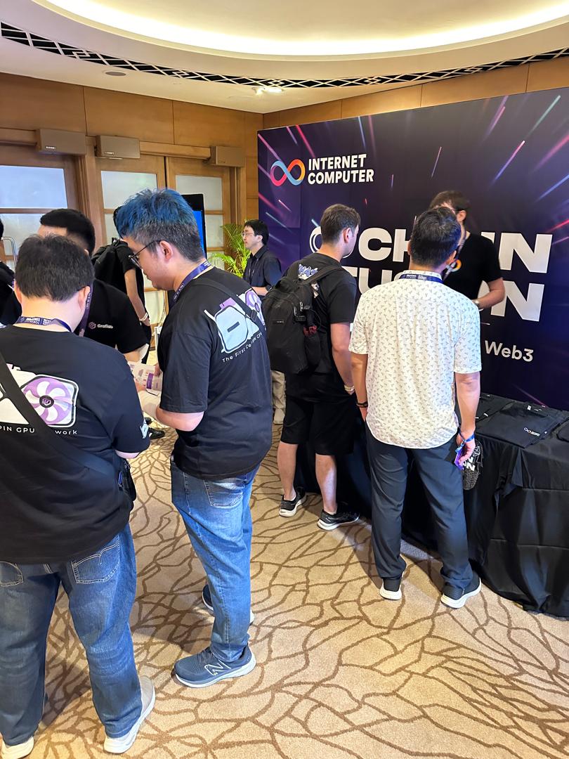 icp_Malaysia's tweet photo. "It’s happening NOW! 🌐 Chain Fusion Hub is buzzing with energy at The Fullerton Hotel Singapore! 🔥 Join the brightest minds in blockchain as we dive into the future of digital innovation. 💻 Don’t miss the action! #ChainFusionHub #BlockchainSummit #InnovationInAction" https://t.co/sXQ3hitd25