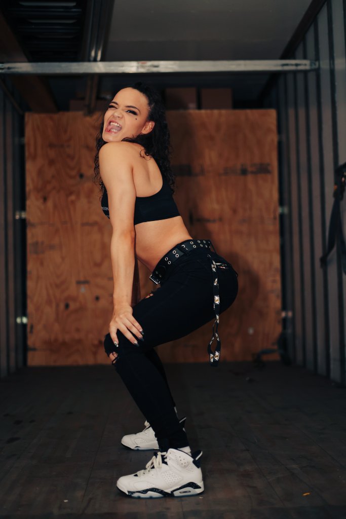 Robyn Renegade tweet media