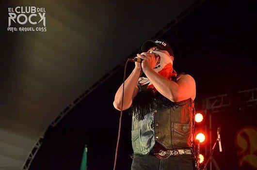 ElClubDelRock's tweet image. Y ahora, ¿quién nos va a cuidar? John Lepe, mejor conocido como Juan Brujo, el patrón y vocalista de @brujeria, murió esta mañana tras sufrir un infarto. ¡Rest in Power, Brujo!

elclubdelrock.com/noticias/y-aho…

📸 @RachelNitro