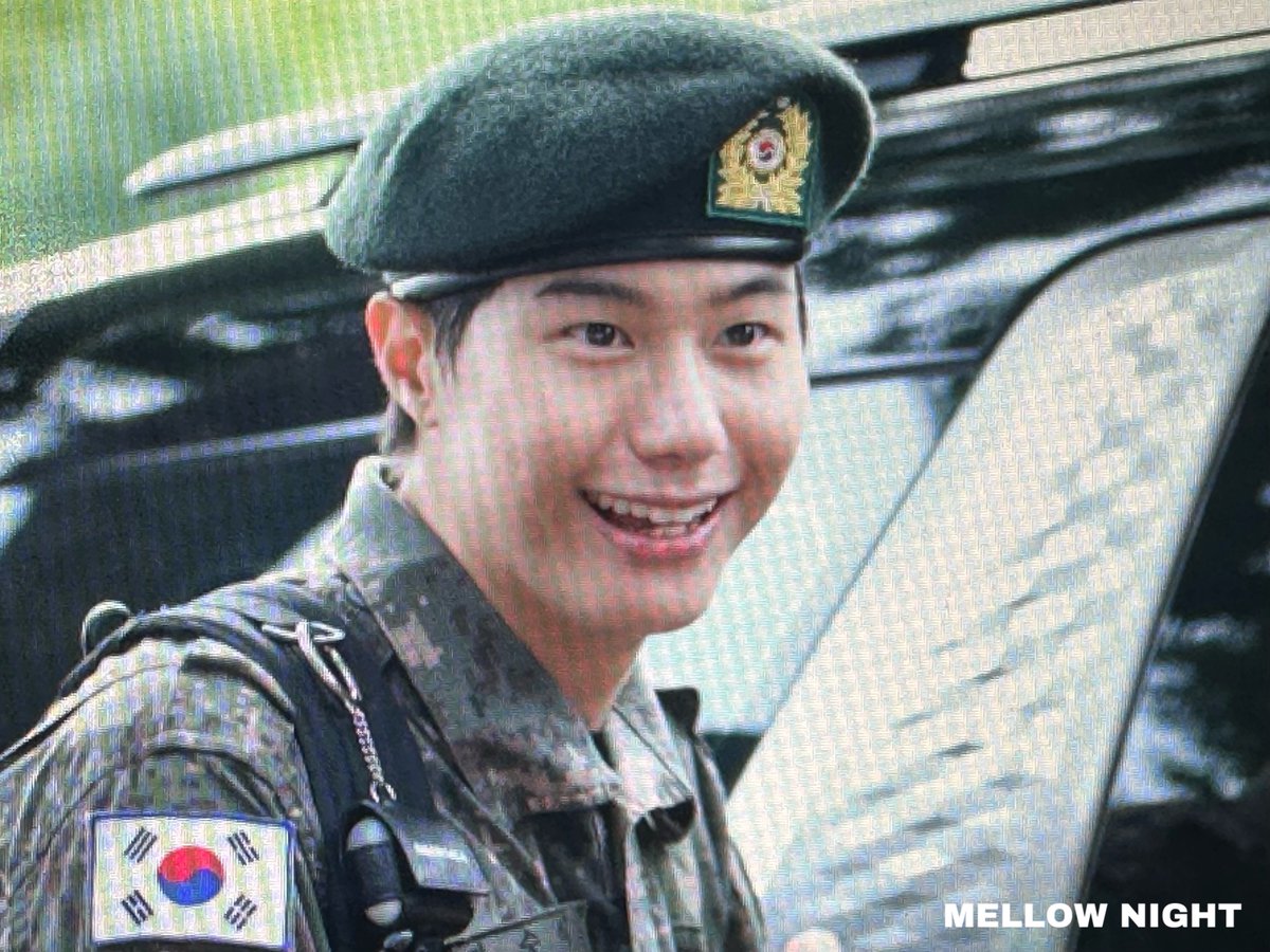 240919 강승식 제대❤️

드디어 오늘이 왔다‼️‼️

#승식 #seungsik #강승식 #スンシク