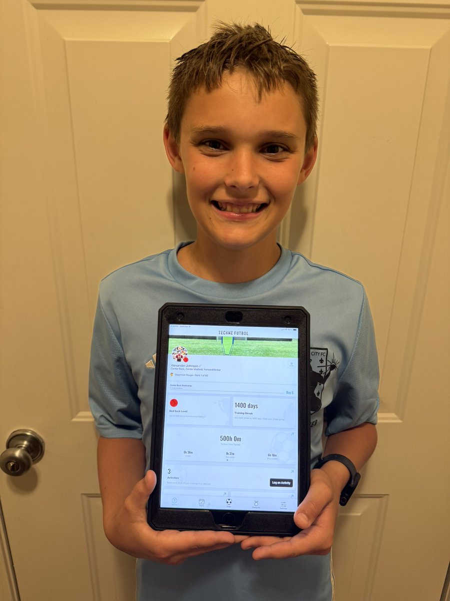 rkjohnson's tweet photo. Way to go Alex!! 1400 day @technefutbol  streak and Red Socks for 500 hours on the same day!  Great job keeping at it! @DCFCDownriver https://t.co/6RmpQ8EglP
